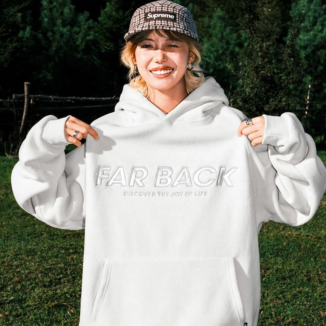 FAR BACK Logo