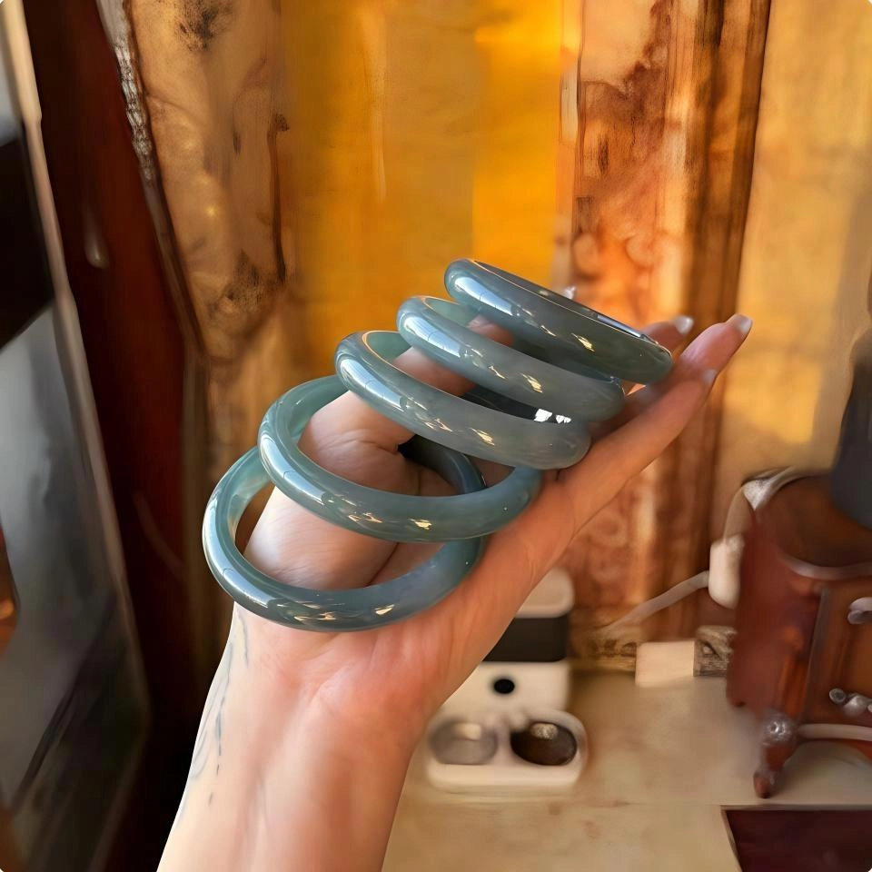 【精选】 七小匠 精致温润典雅蓝水素圈 新中式年轻款 首饰品 国风小众平安转运 国潮时尚古典配饰 糯种 手镯 女款