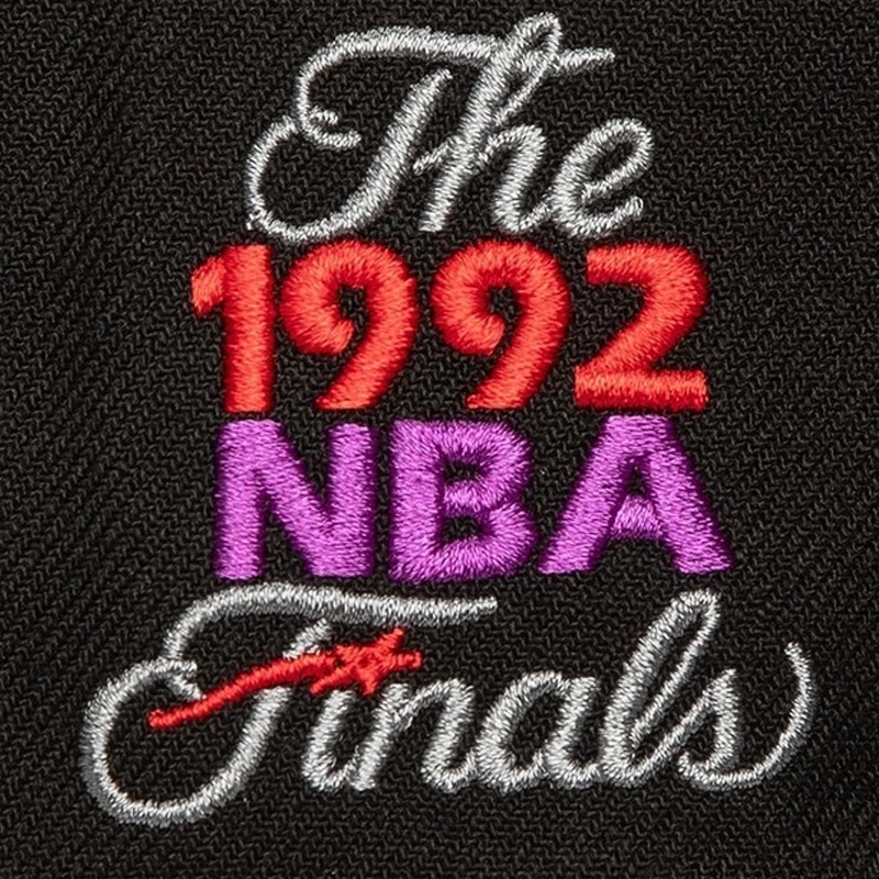 Mitchell Ness -