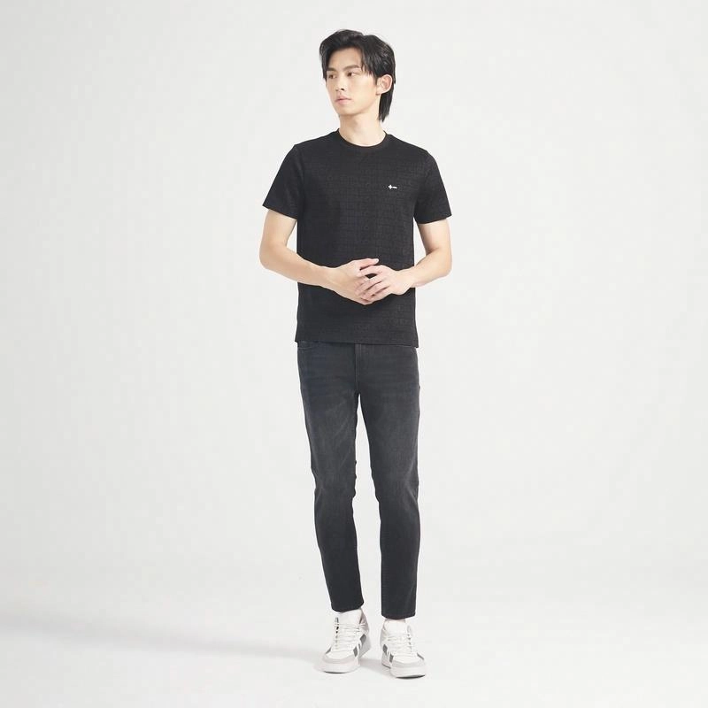 LESS IS MORE T
