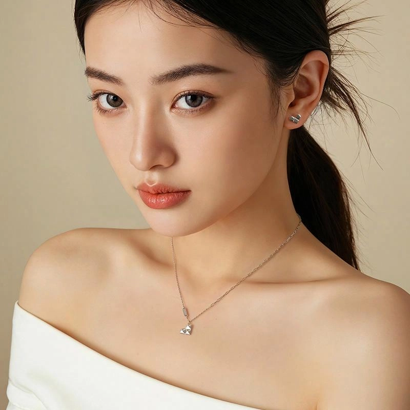 S925