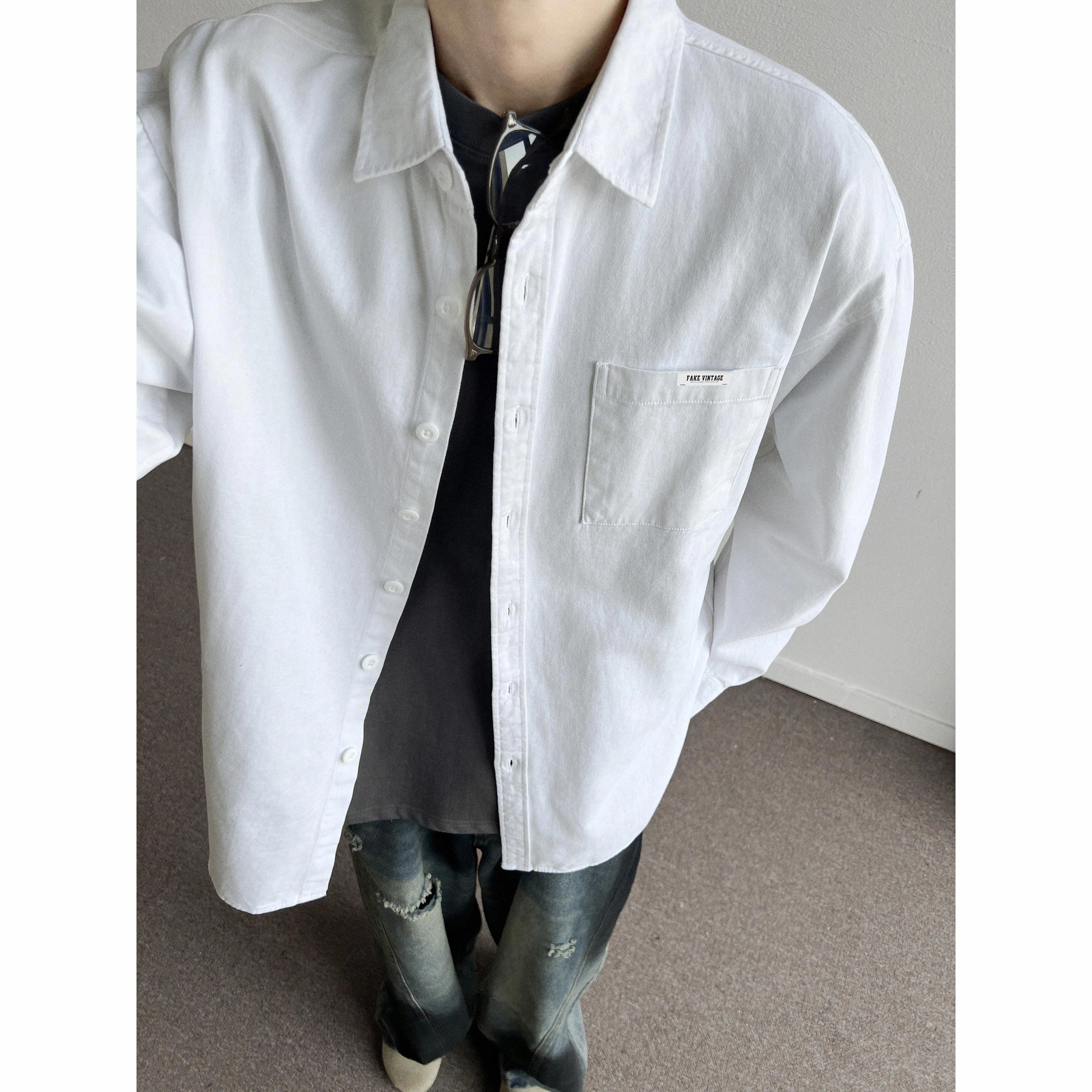 FAKE VINTAGE