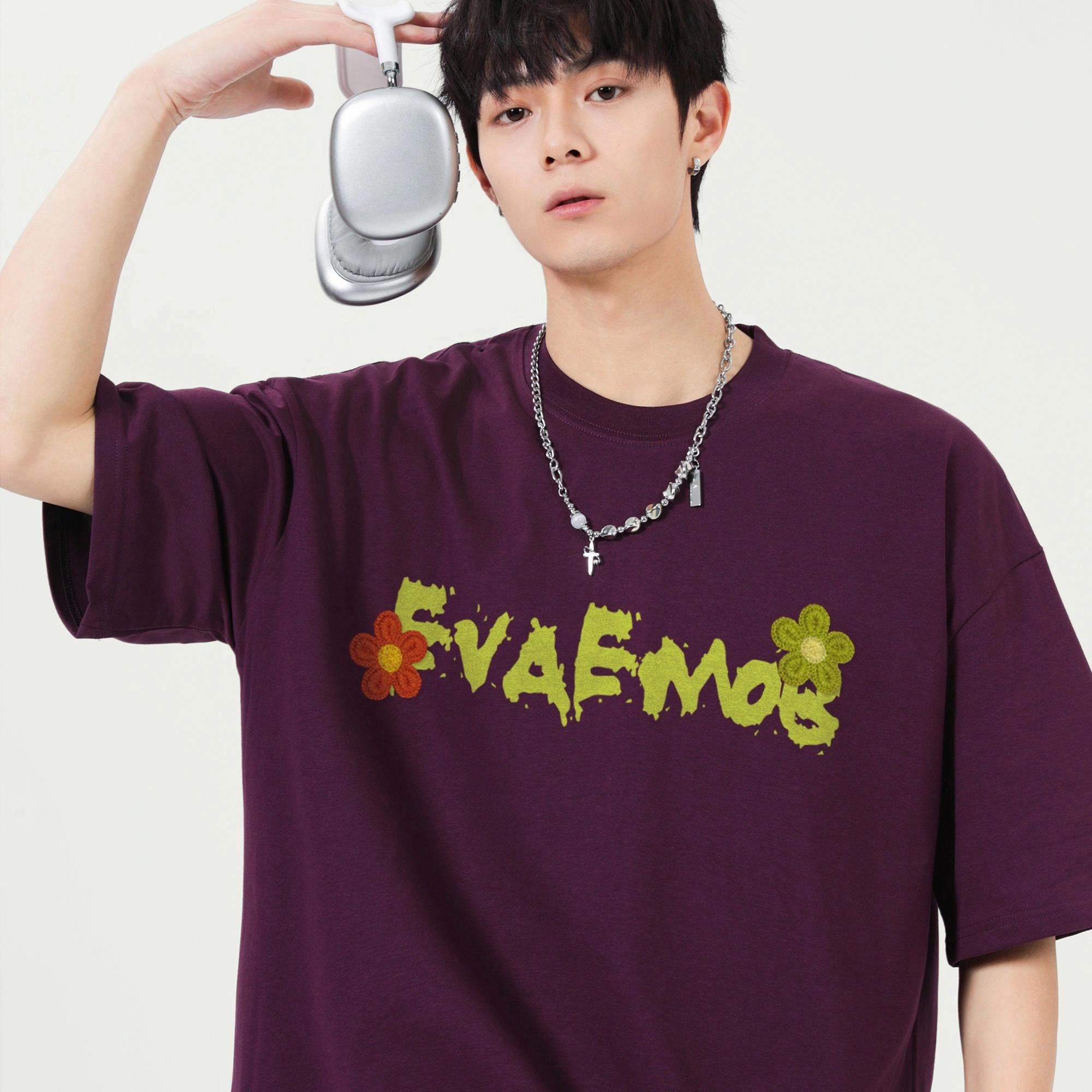 *EVAE+MOB LOGOT