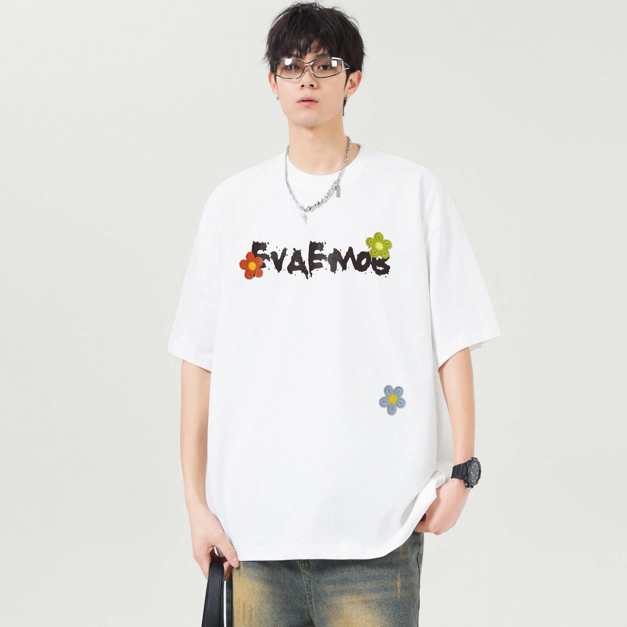 *EVAE+MOB LOGOT