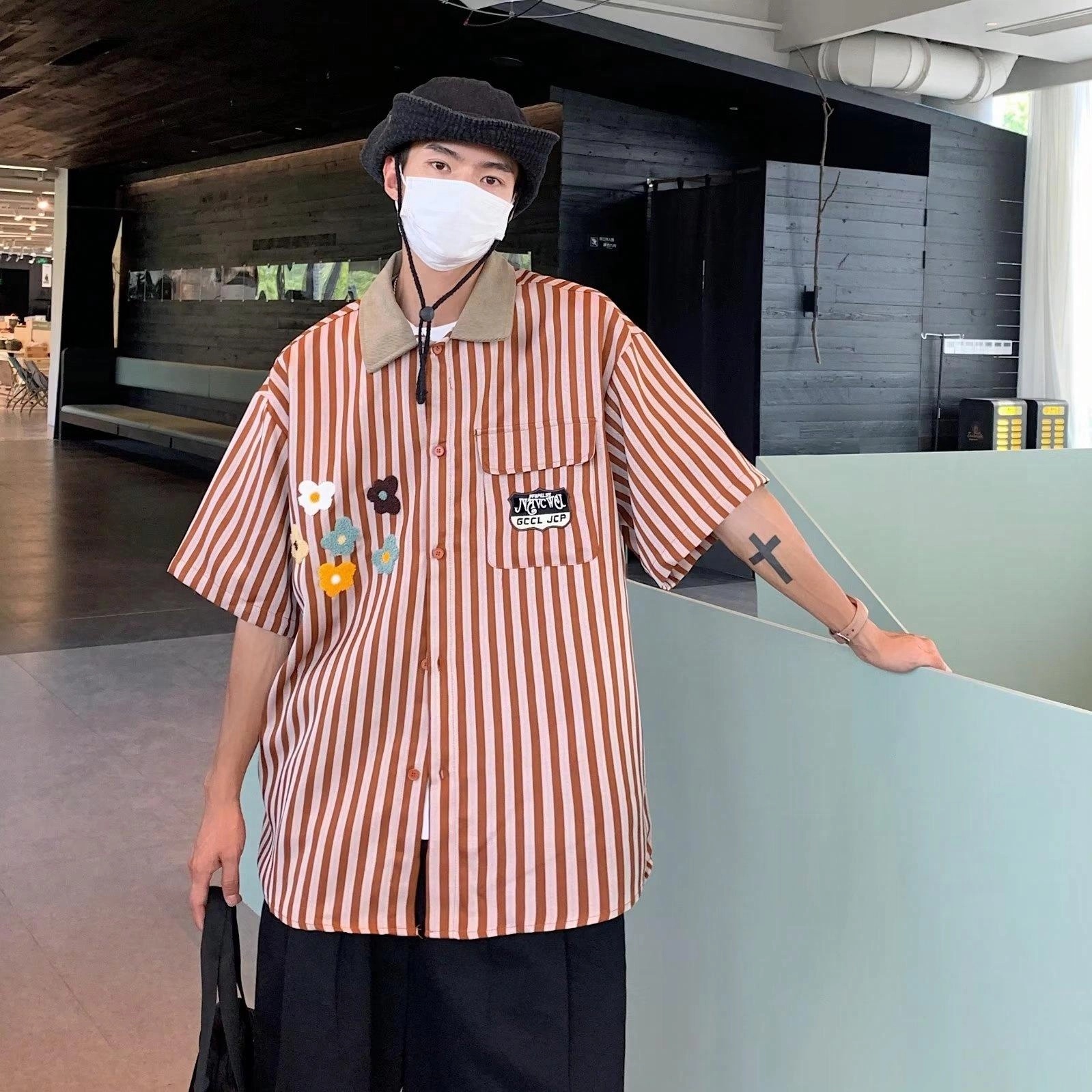 物质公式 日系复古潮流文艺风植物花卉字母刺绣印花学院风无性别主义宽松休闲透气翻领单排扣口袋衬衫 男女同款