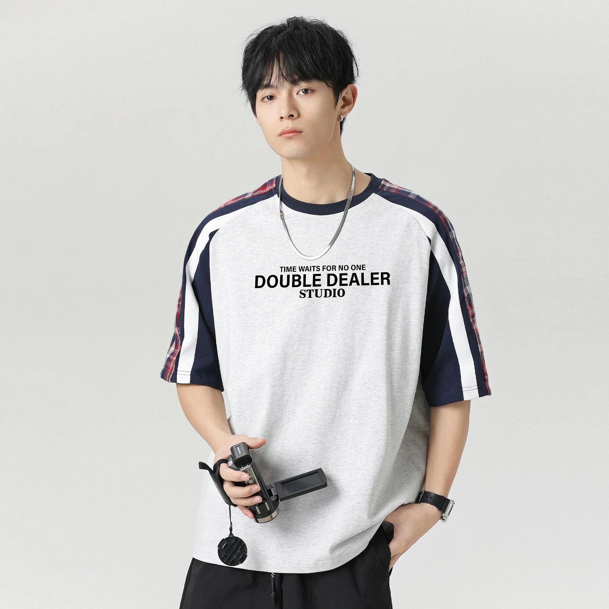 Double dealer LogoT