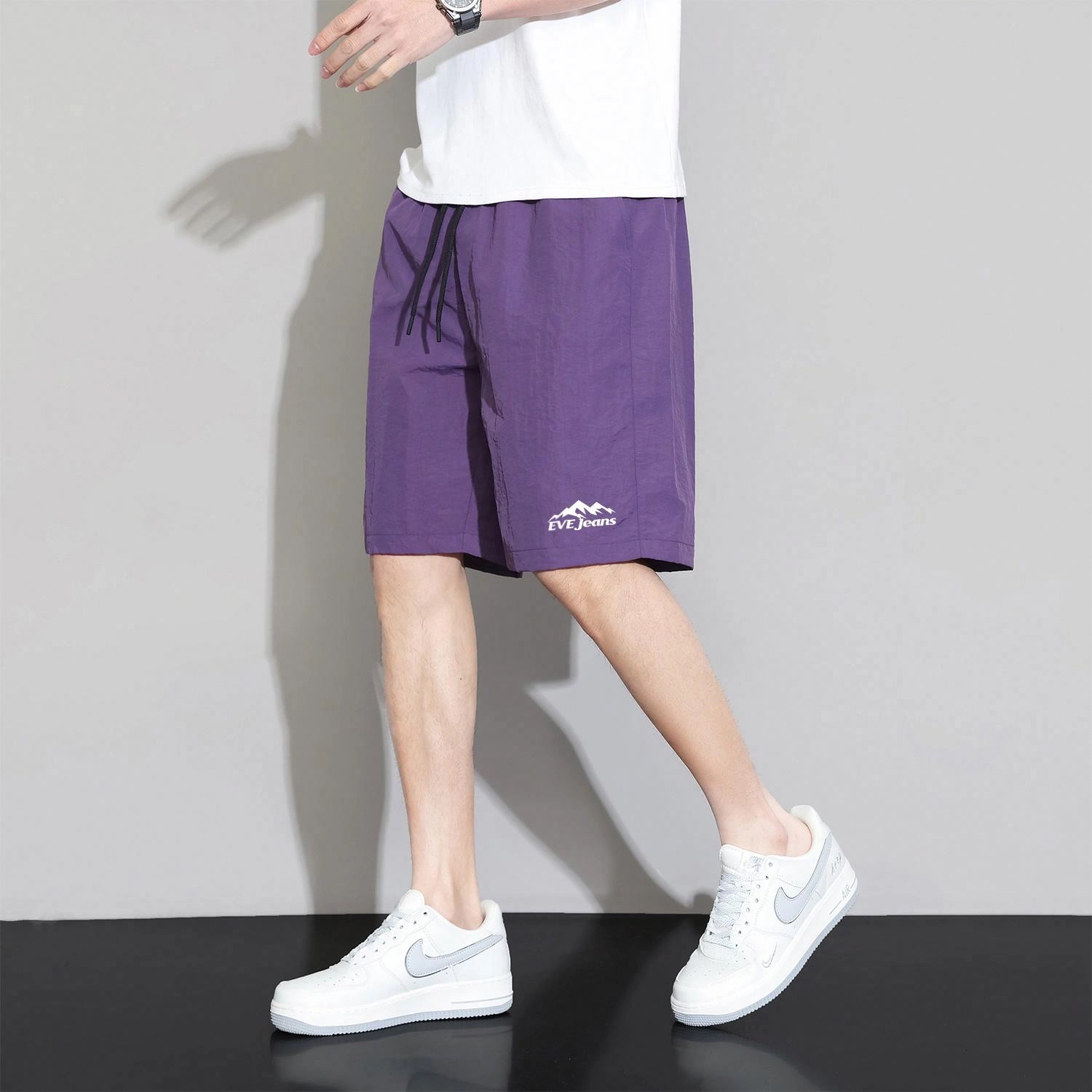 EVE Jeans logo