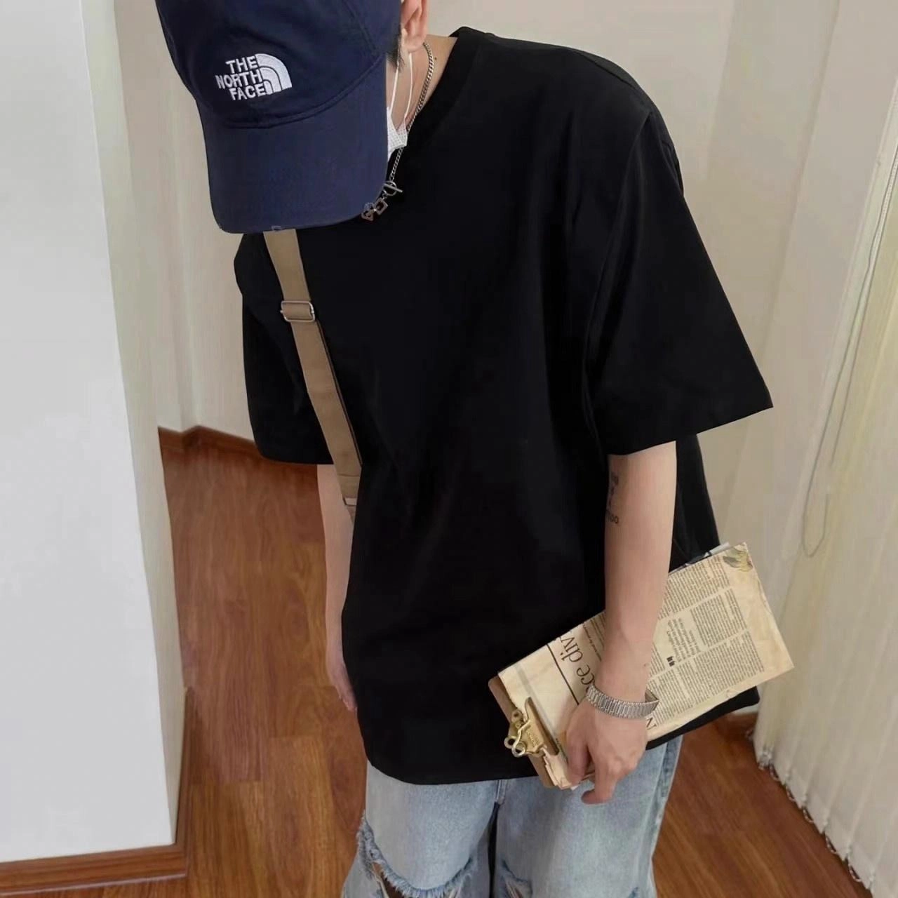 URBAN AUTHENTIC T