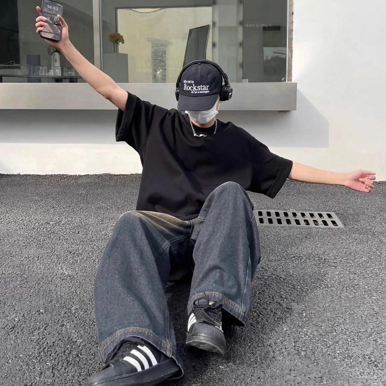 URBAN AUTHENTIC T