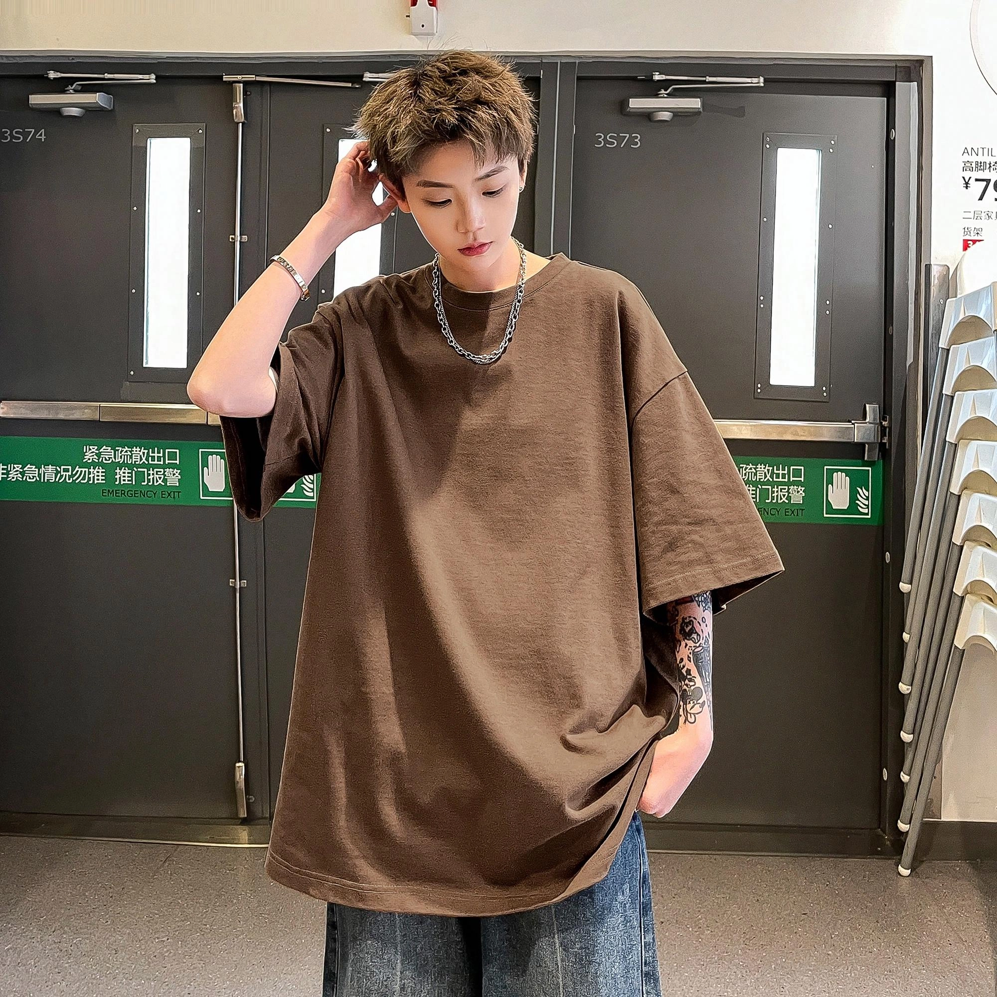 URBAN AUTHENTIC T