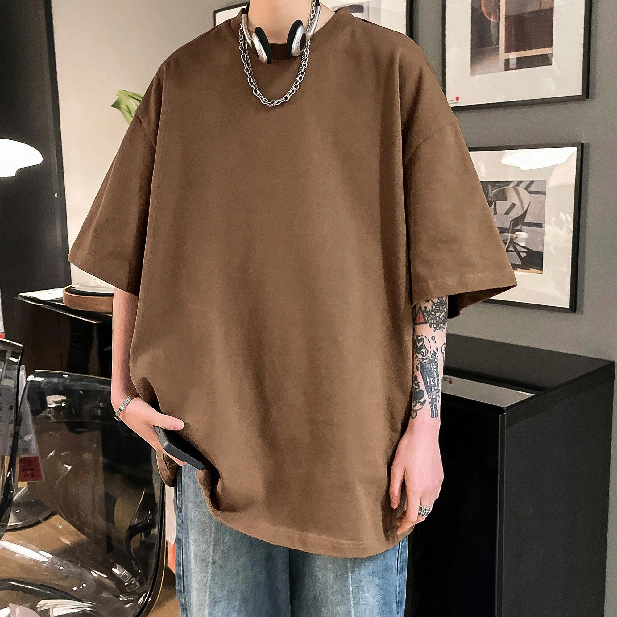 URBAN AUTHENTIC T