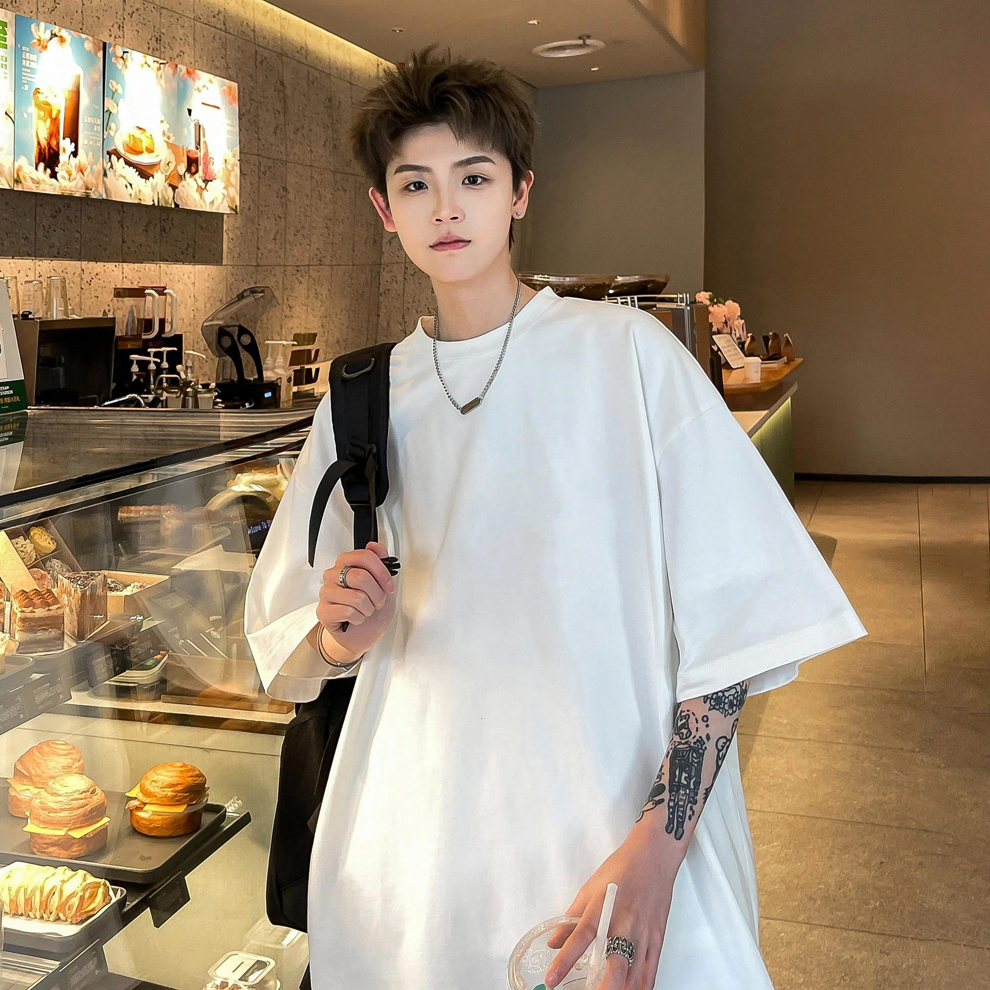 URBAN AUTHENTIC T