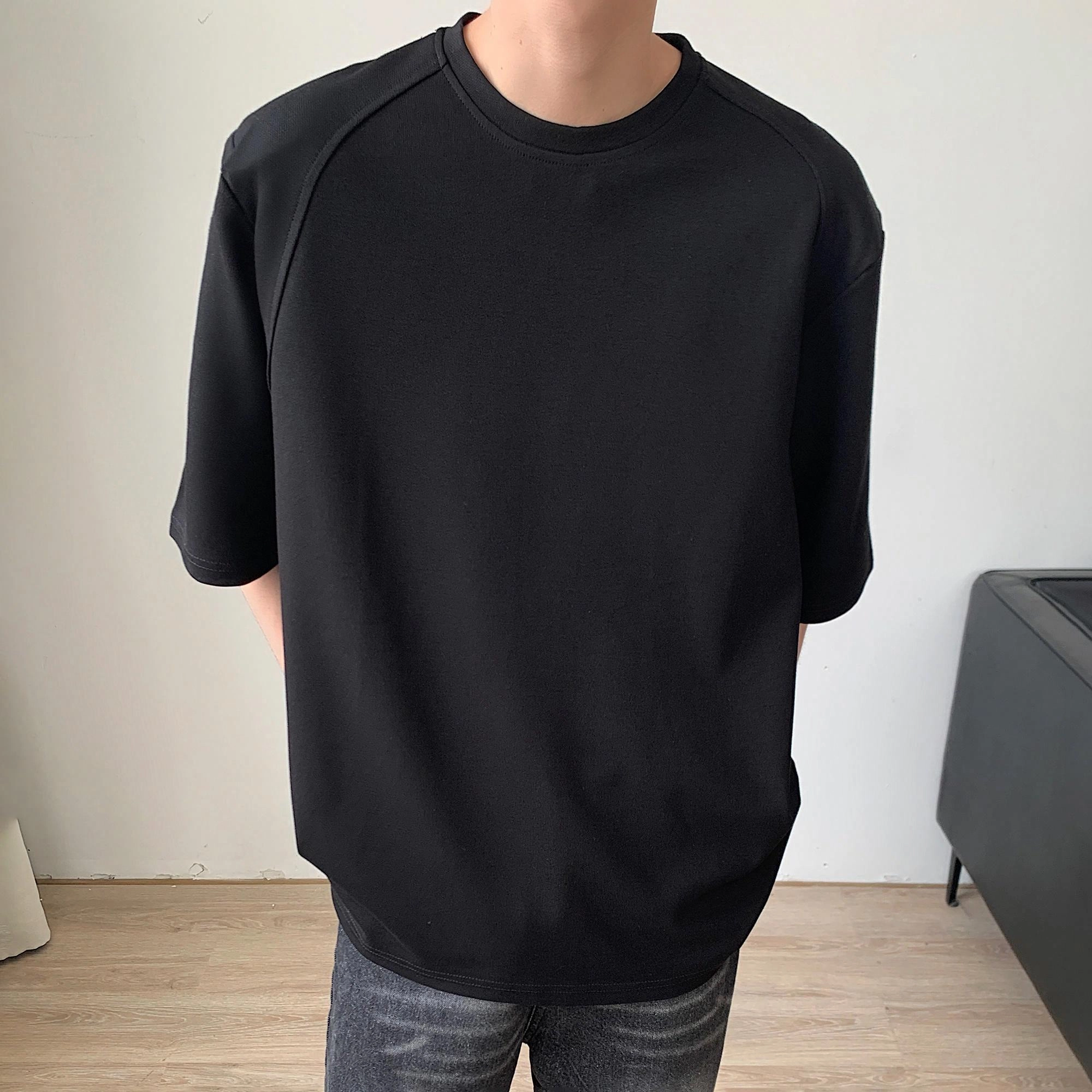 URBAN AUTHENTIC T