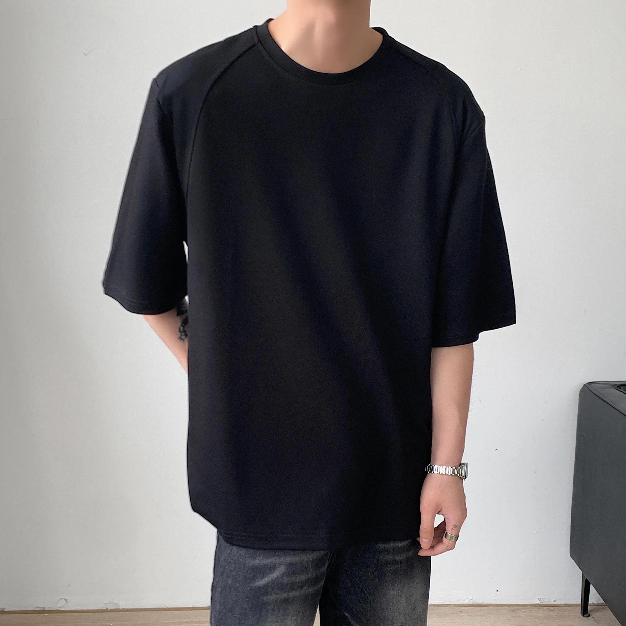 URBAN AUTHENTIC T