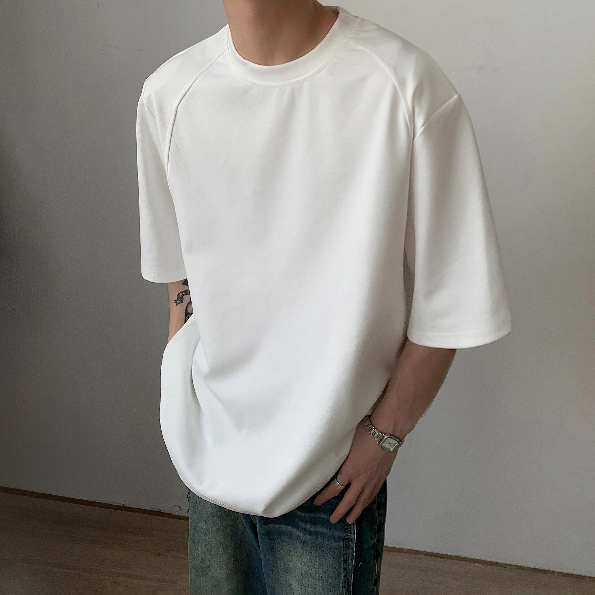 URBAN AUTHENTIC T
