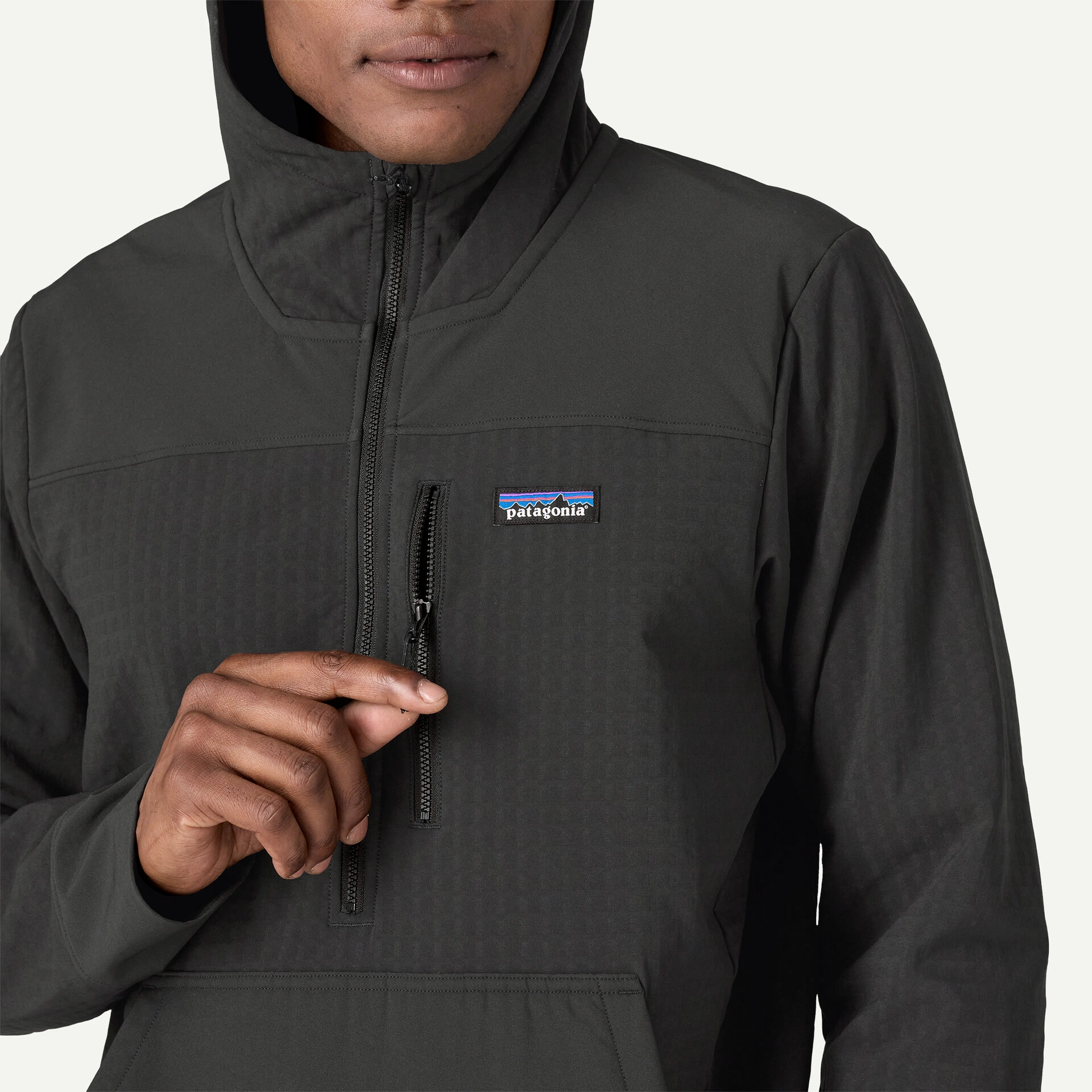 patagonia R2 Techface Pullover logo