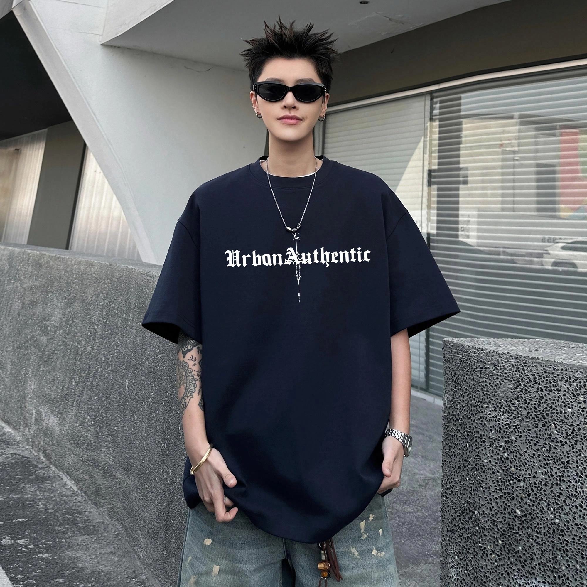 URBAN AUTHENTIC logoT