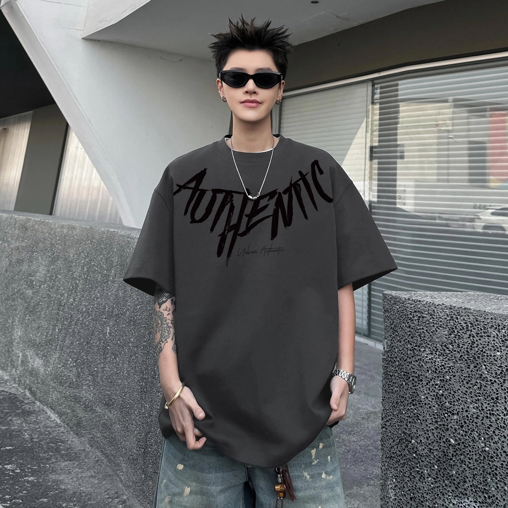 URBAN AUTHENTIC T