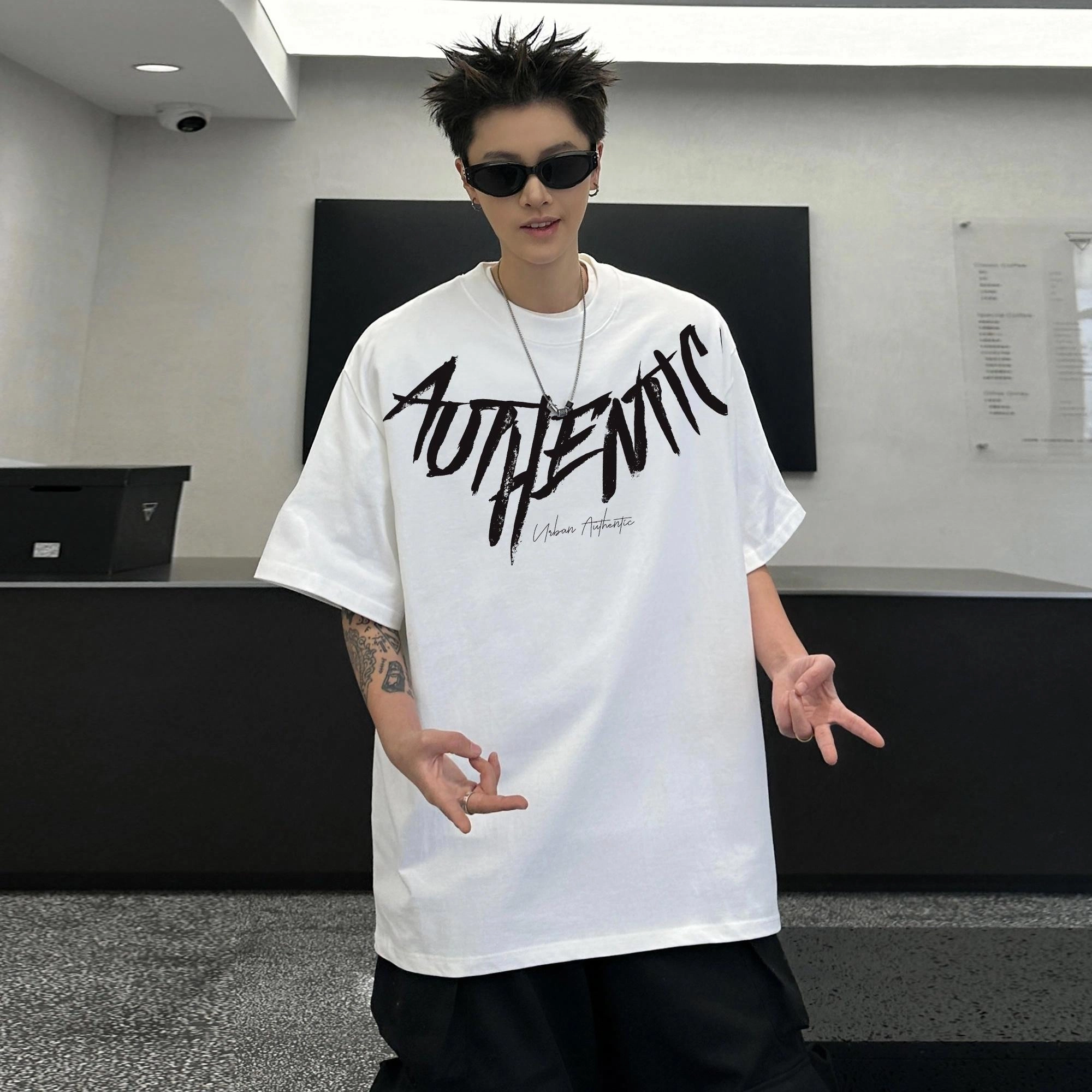 URBAN AUTHENTIC T