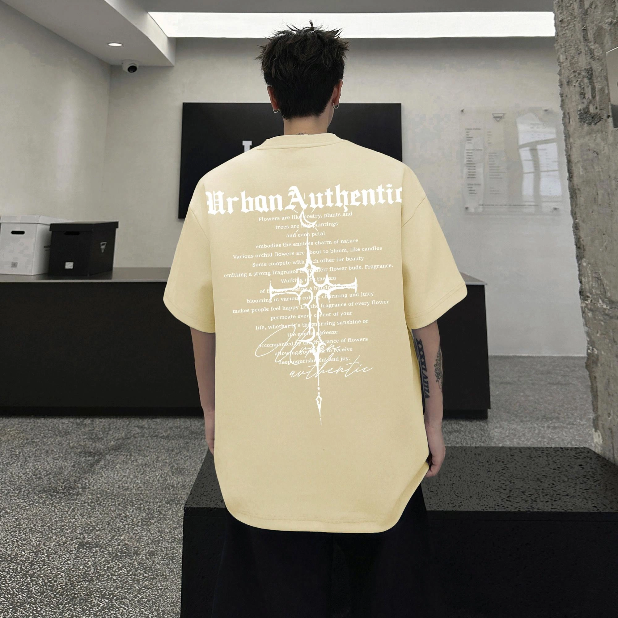 URBAN AUTHENTIC logoT