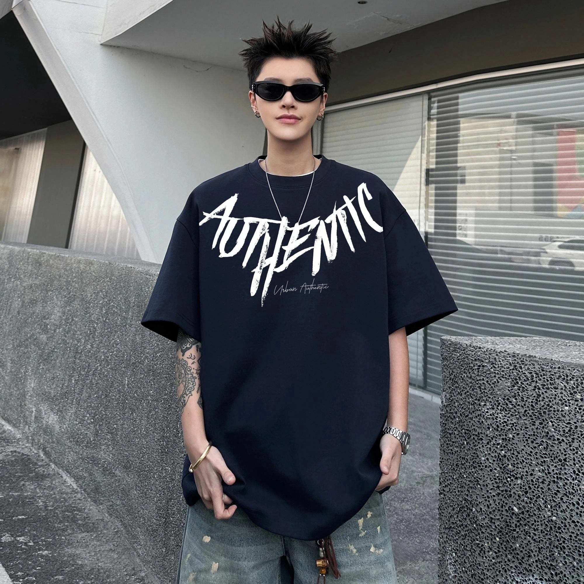 URBAN AUTHENTIC T
