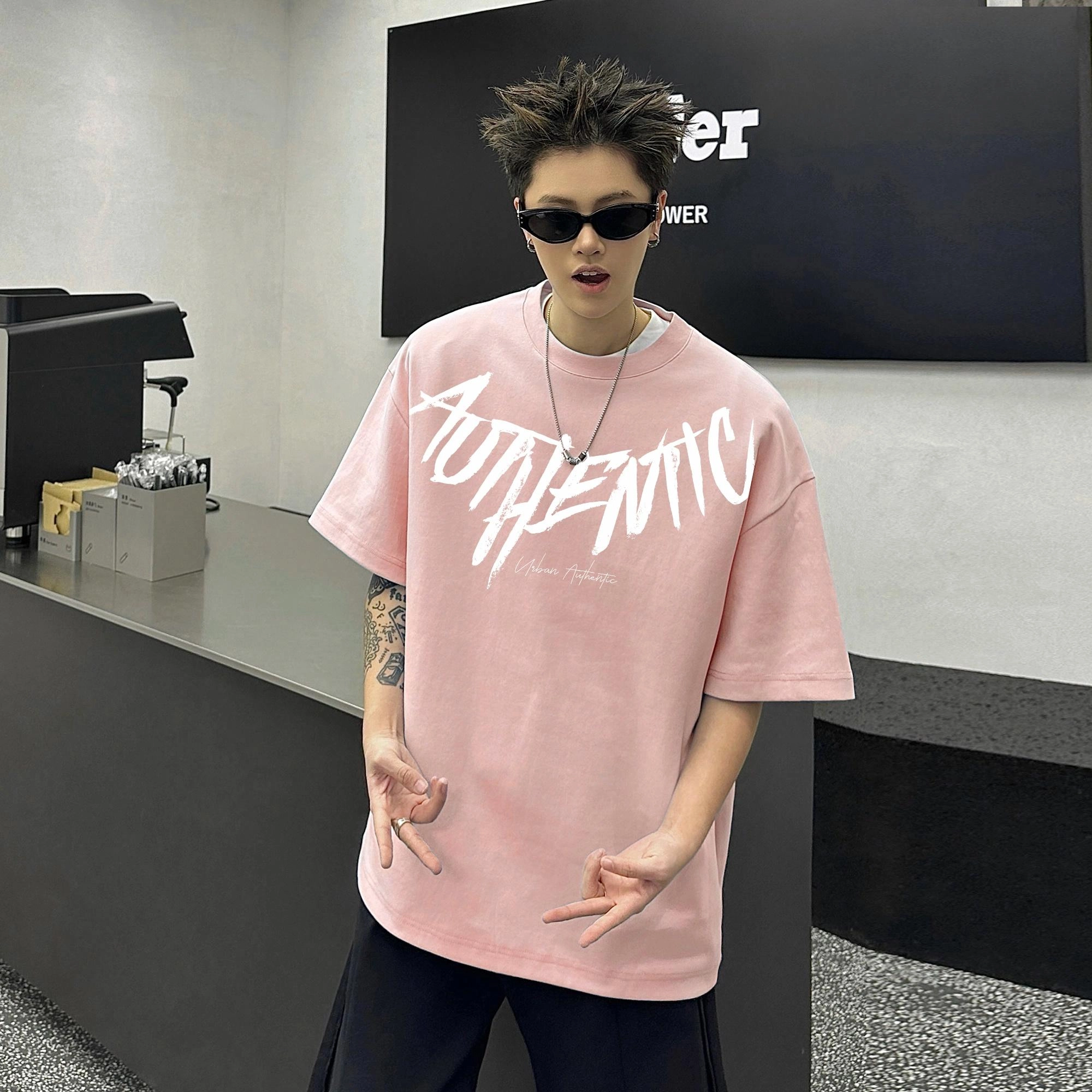 URBAN AUTHENTIC T