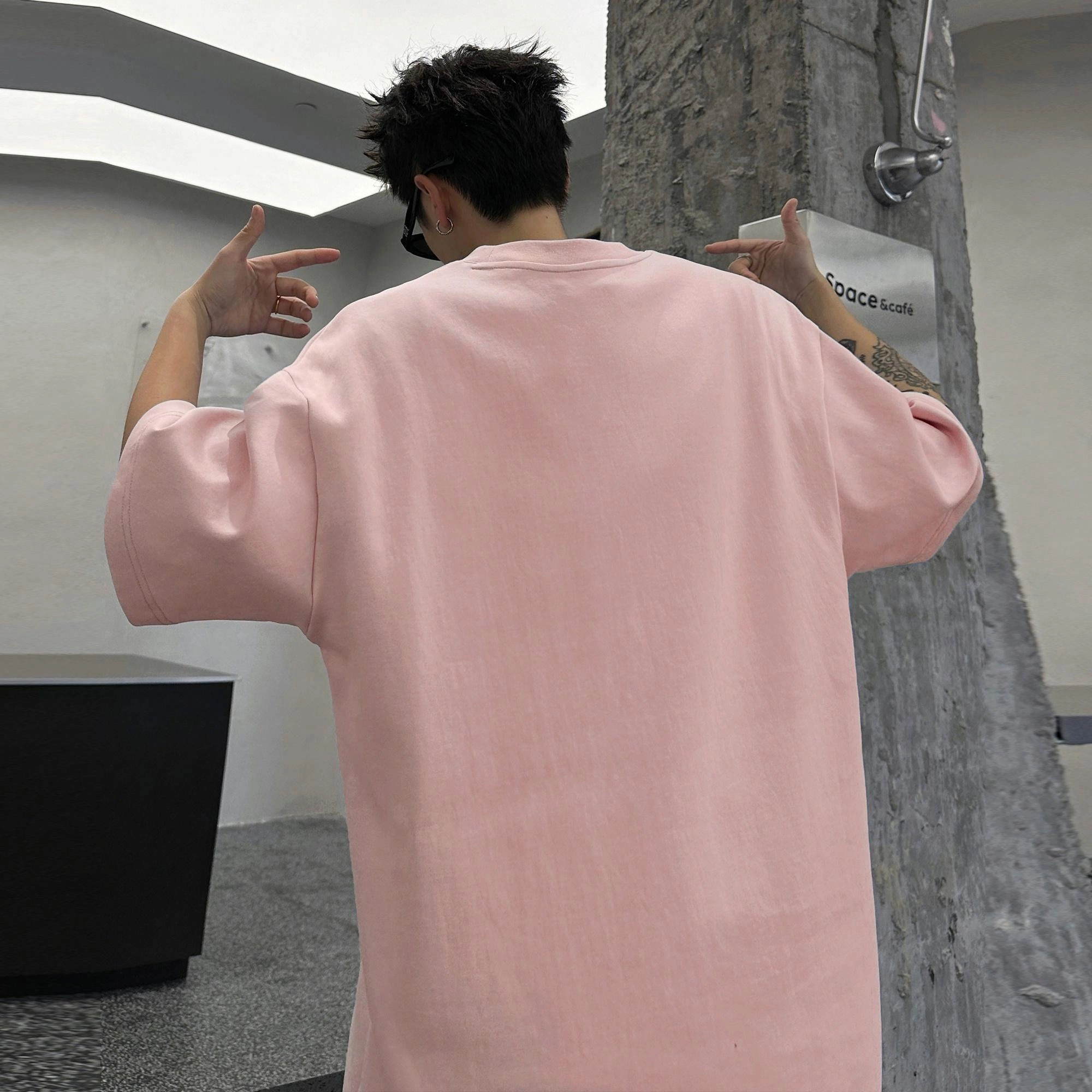URBAN AUTHENTIC T