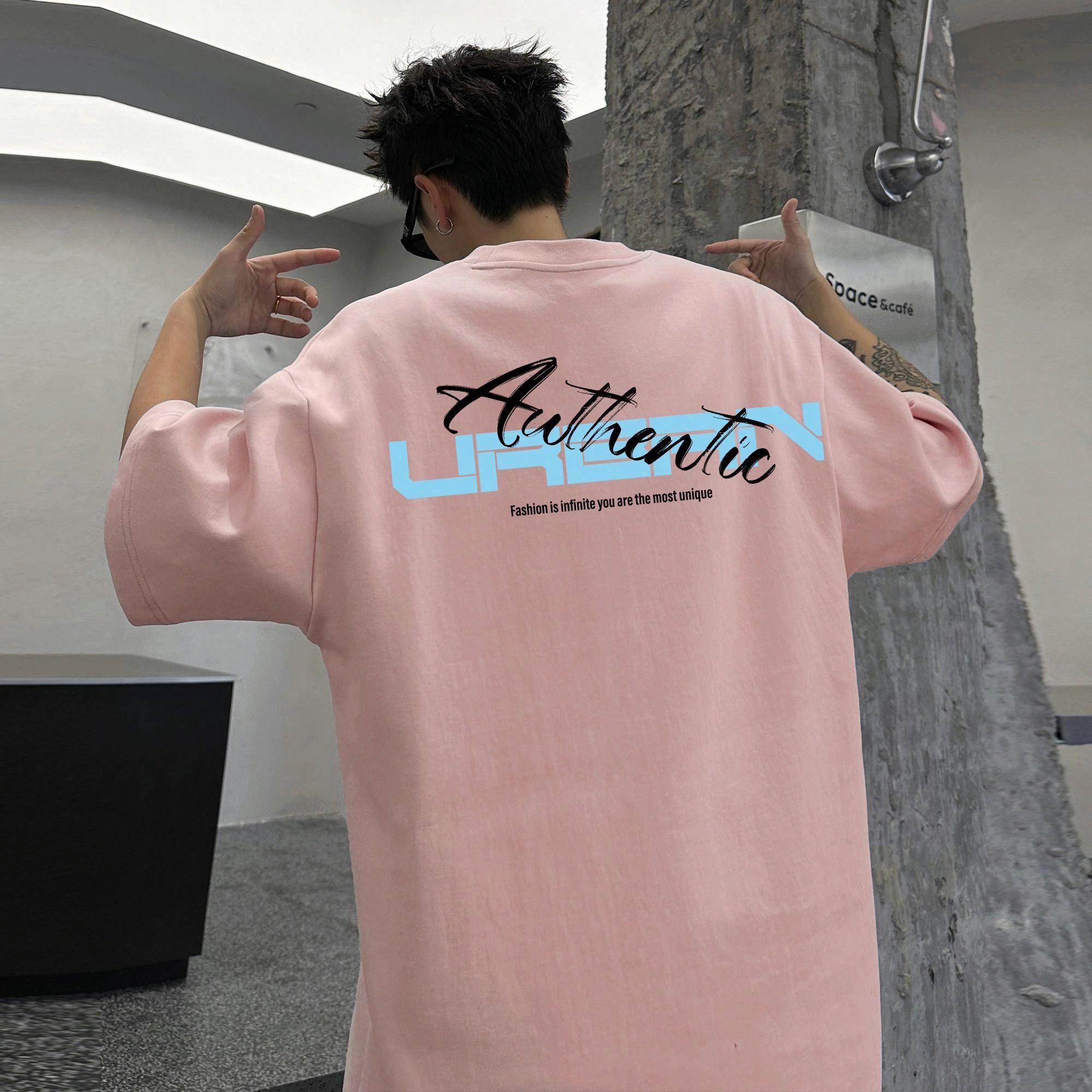 URBAN AUTHENTIC logoT