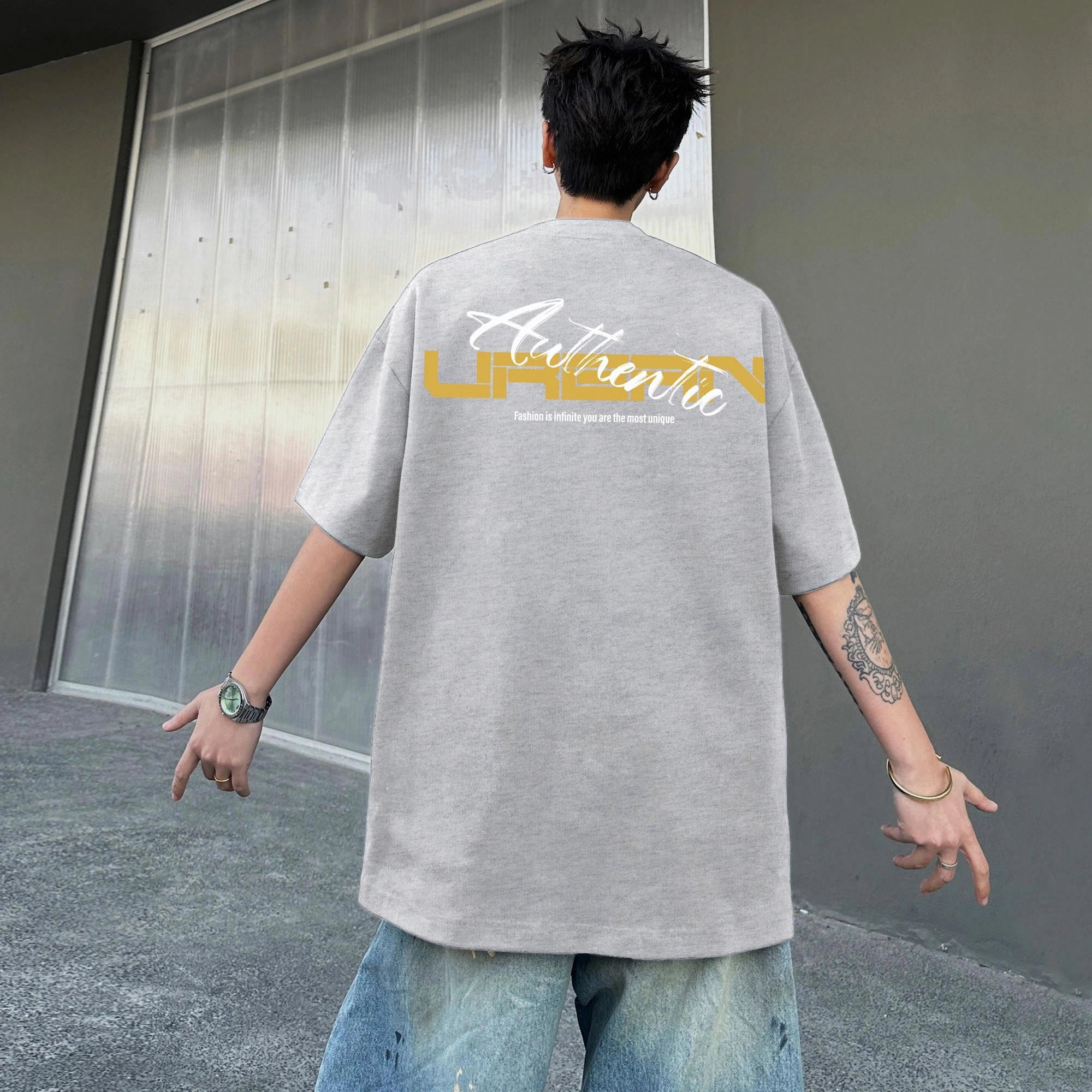 URBAN AUTHENTIC logoT
