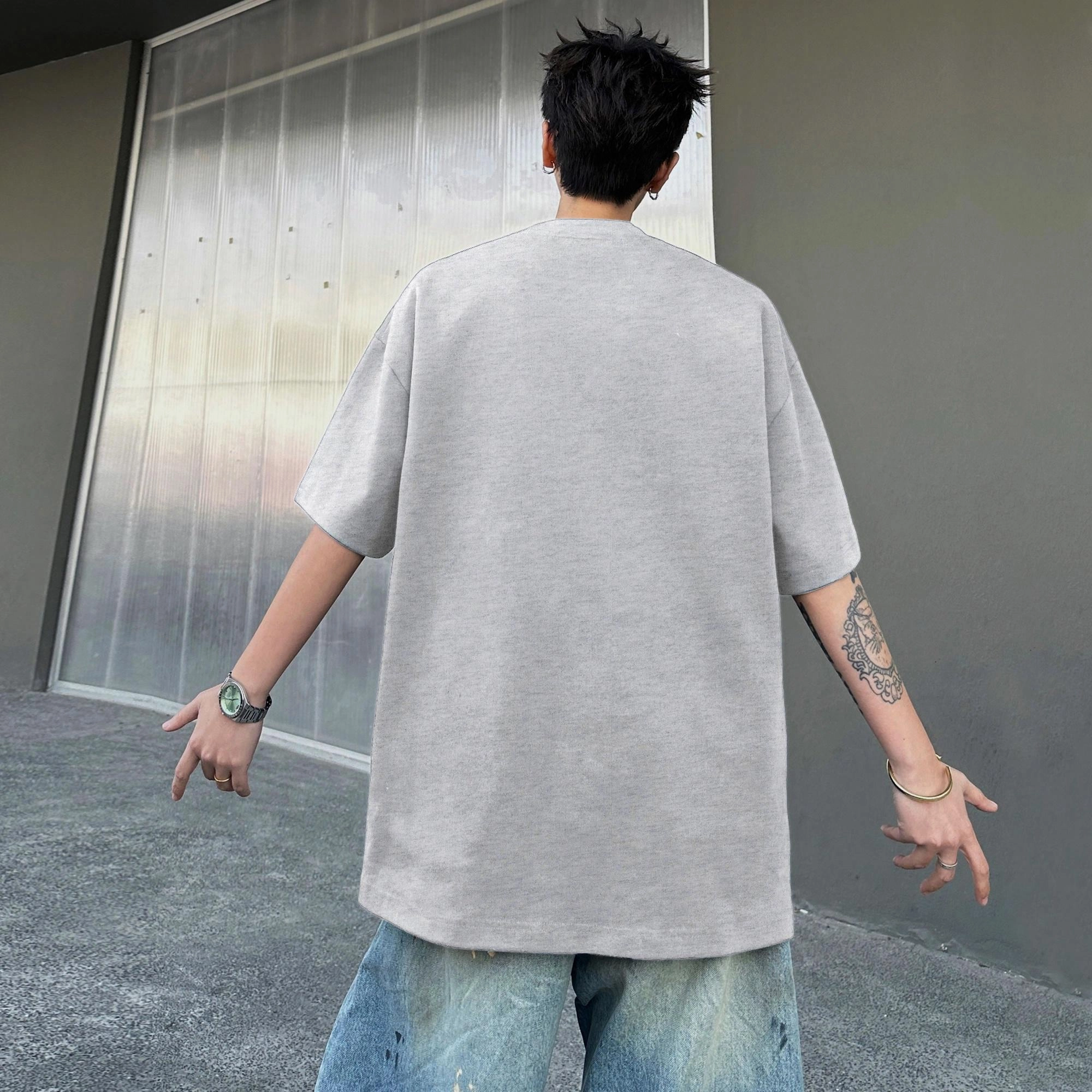 URBAN AUTHENTIC logoT