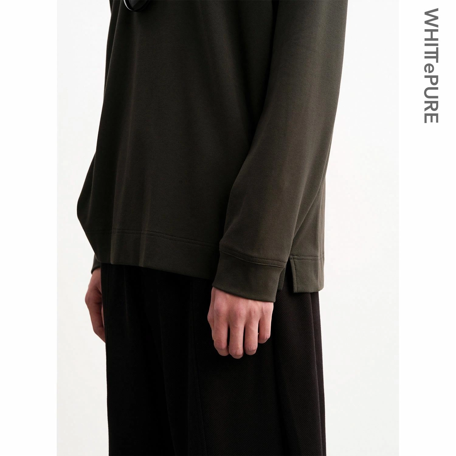 WHITT EPURE T