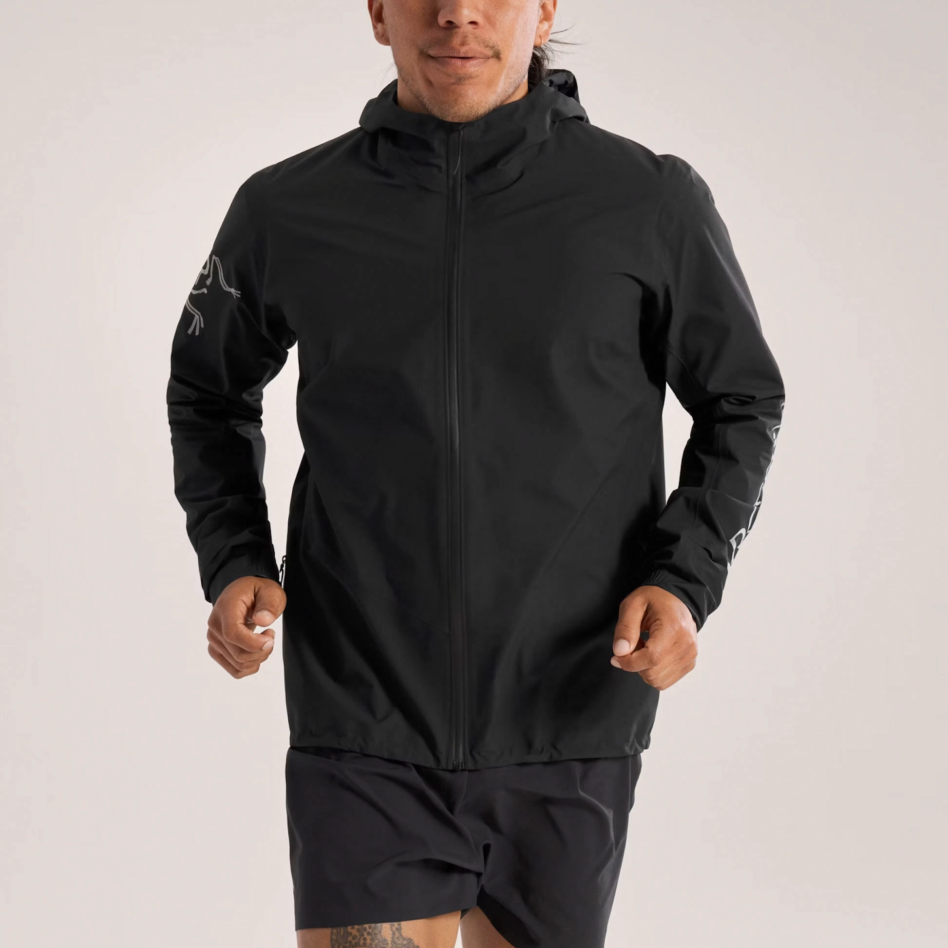 Arcteryx Norvan GORE-TEX logo