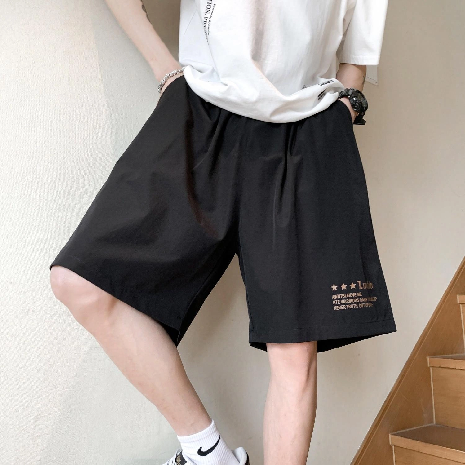 AWAO