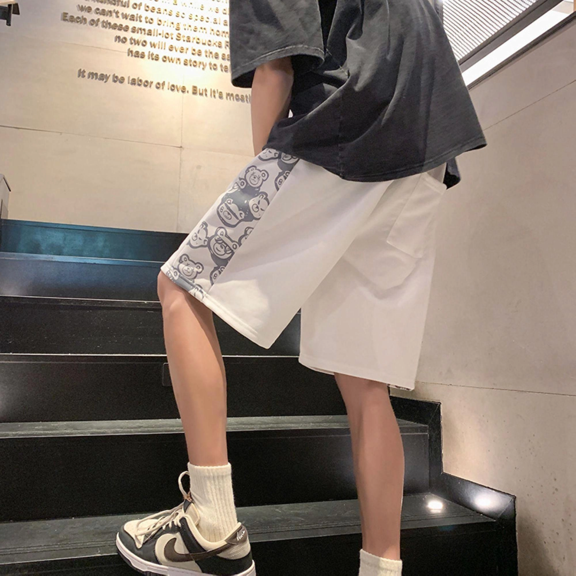 AWAO