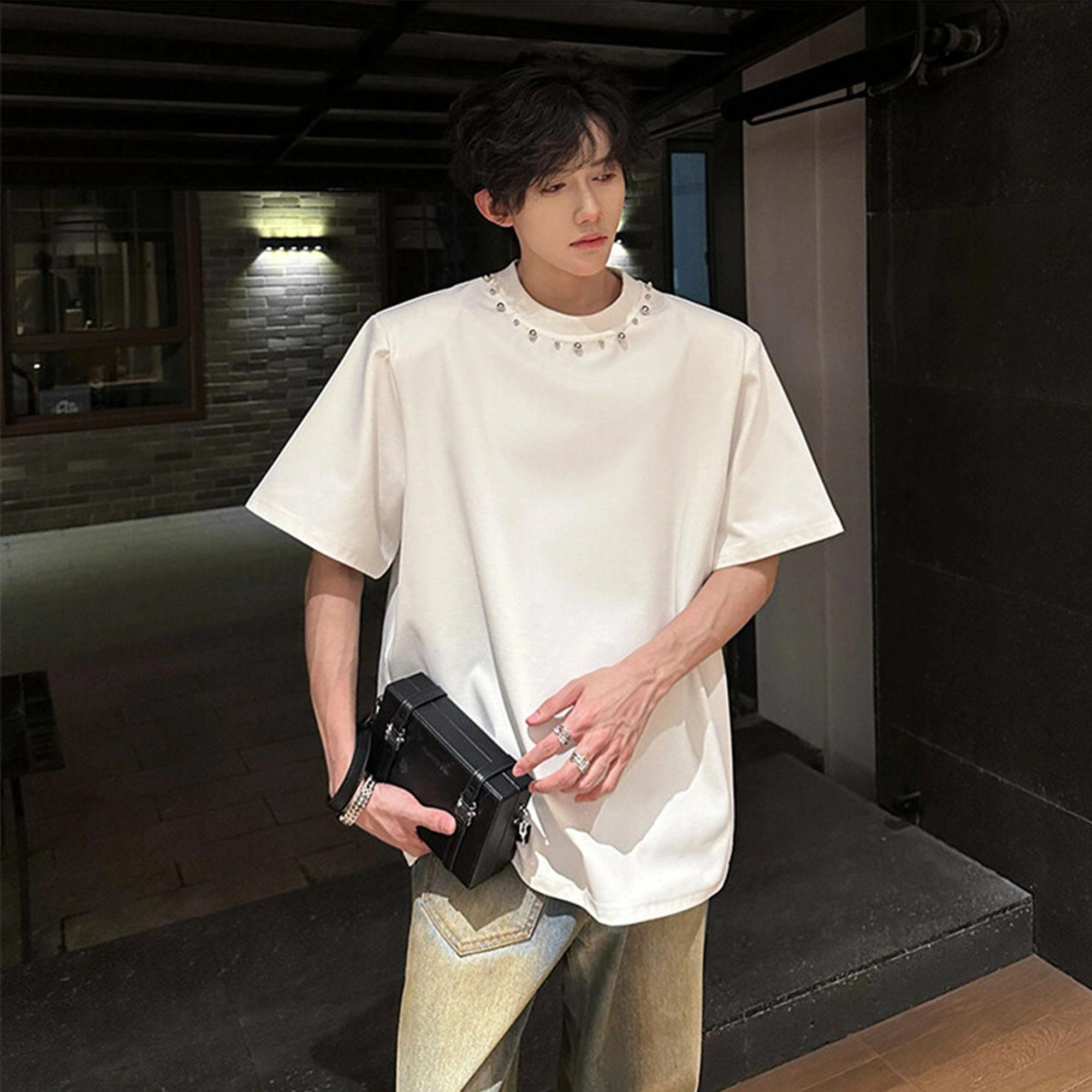 URBAN AUTHENTIC T