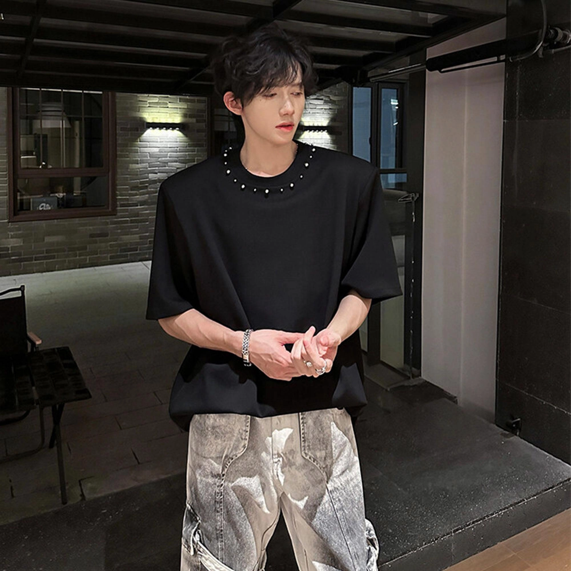 URBAN AUTHENTIC T