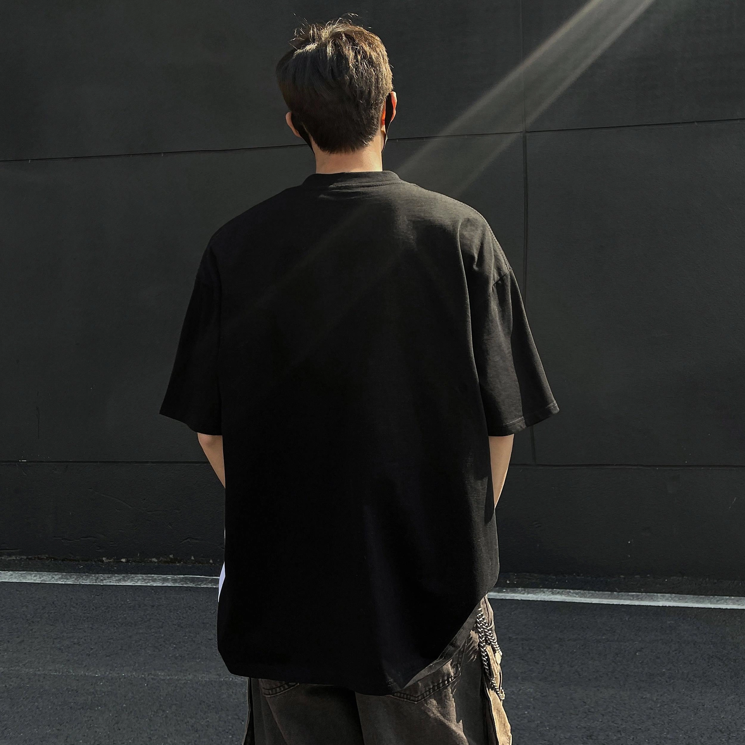 UNthemed T