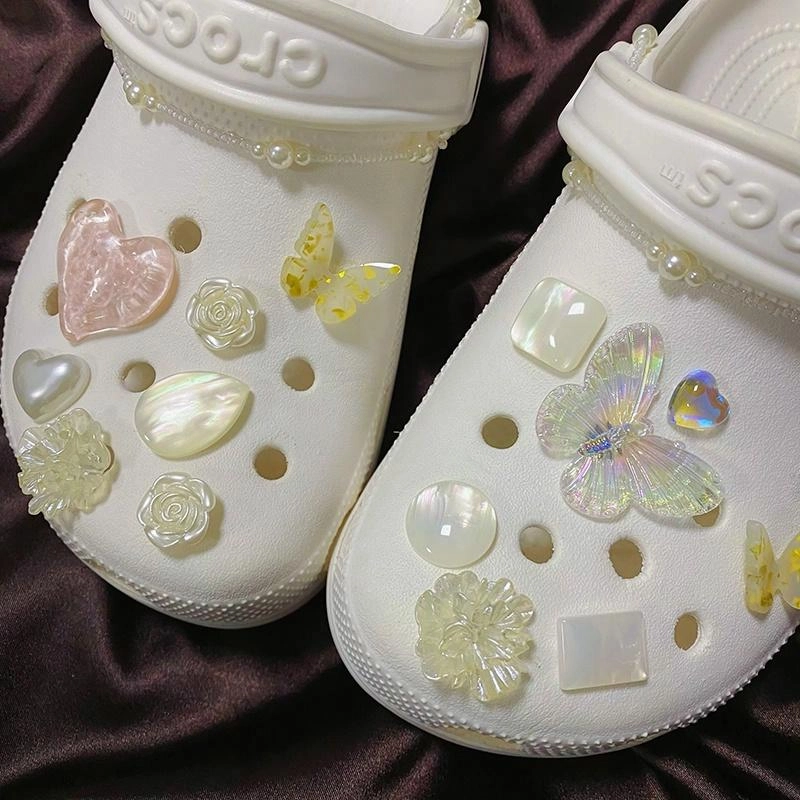 US8ACC Crocs DIY