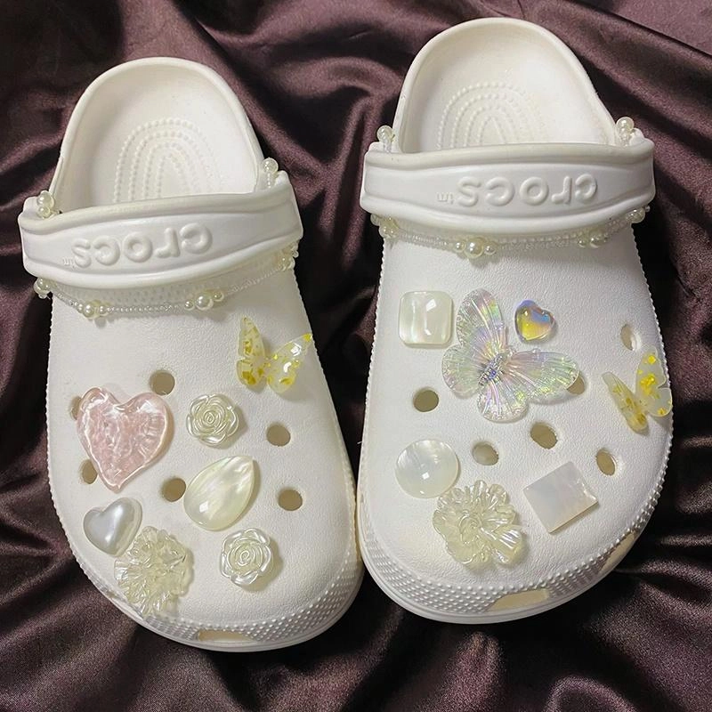 US8ACC Crocs DIY
