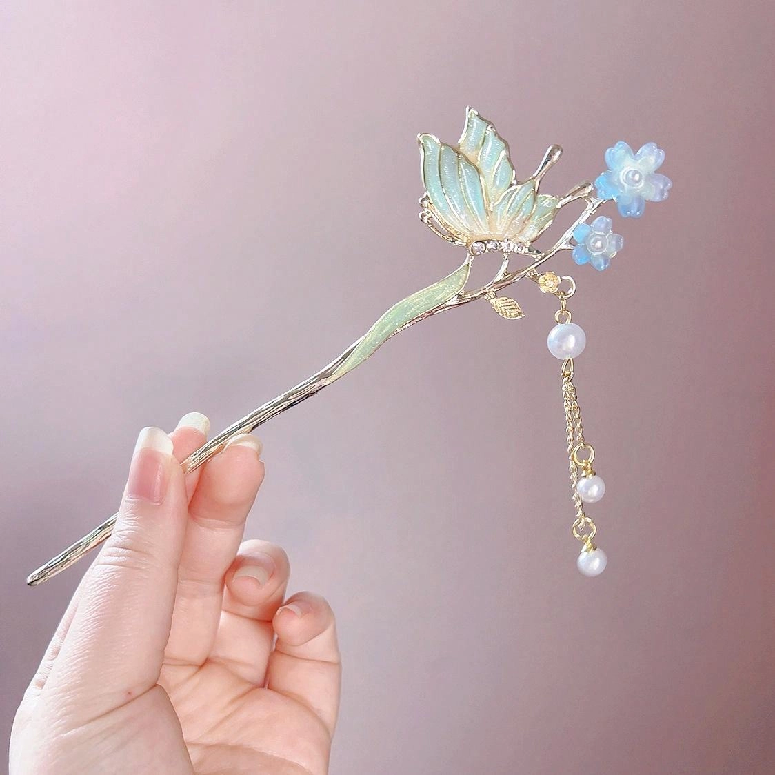 【蝶吻枝芽】 指尖瑰宝 新中式蝴蝶花朵流苏发钗高级感珍珠流苏步摇小清新仙气满满旗袍古风服饰百搭 镀银 发簪 女款