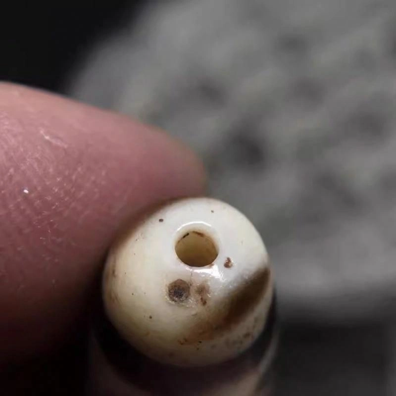 灵运宝 转运藏区老矿风化油润包浆老料器磨损到位 小米珠 玉石吊坠 男女同款情侣款
