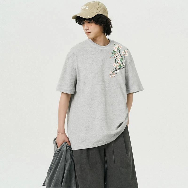 UNthemed T