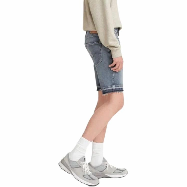 Levis