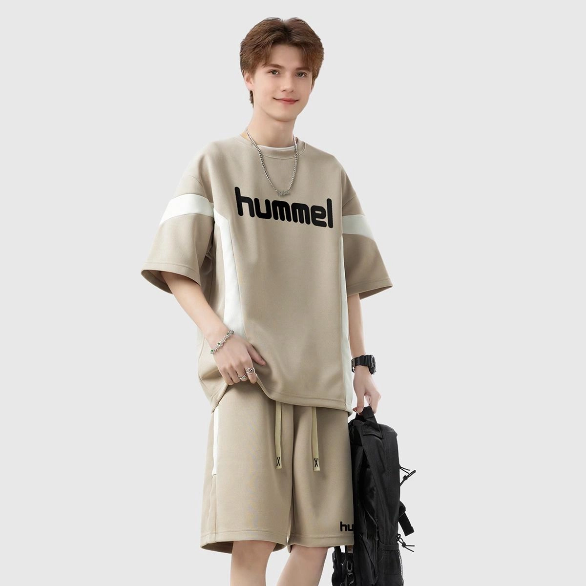 hummel LogoT