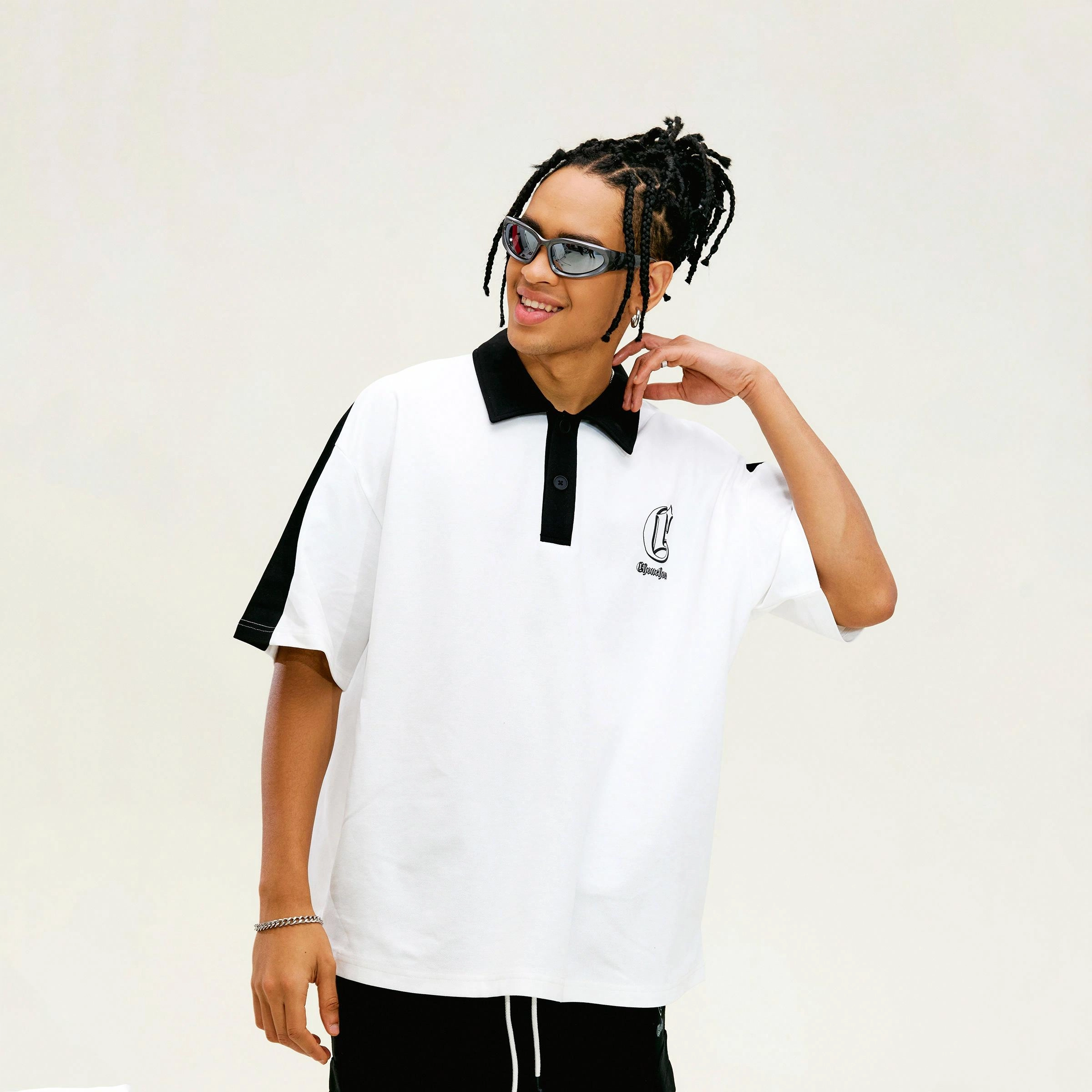 T PoLo
