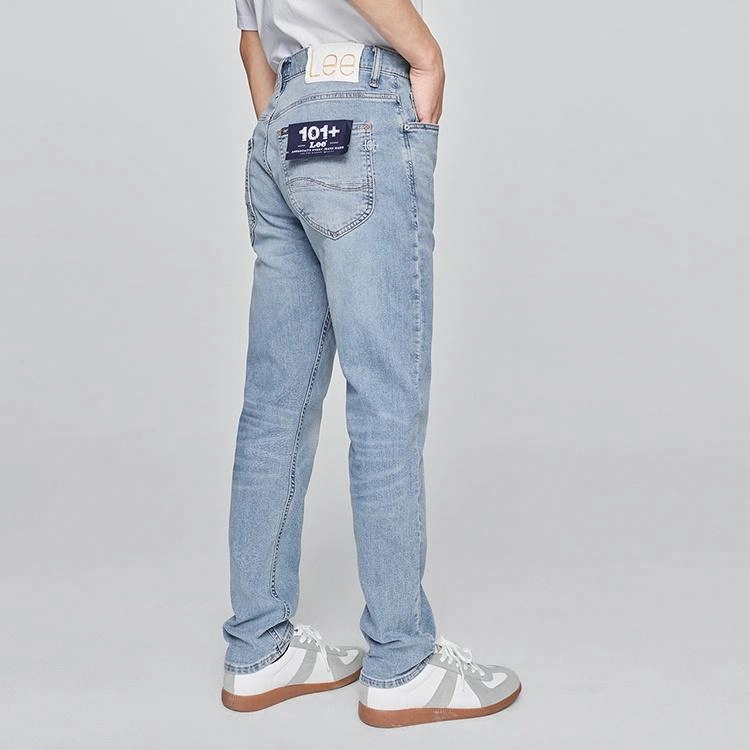 Lee