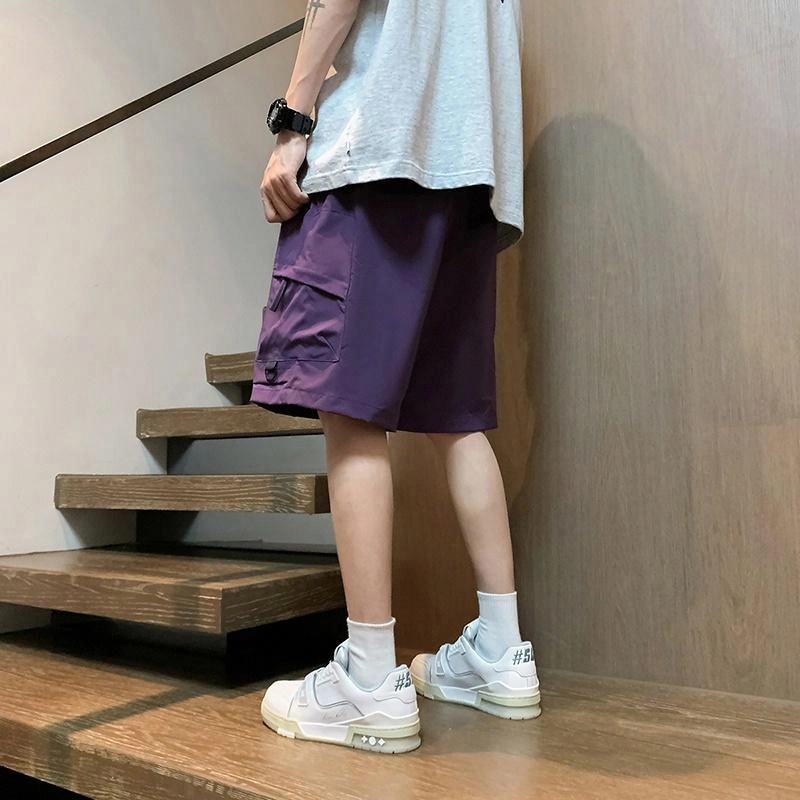 UNthemed