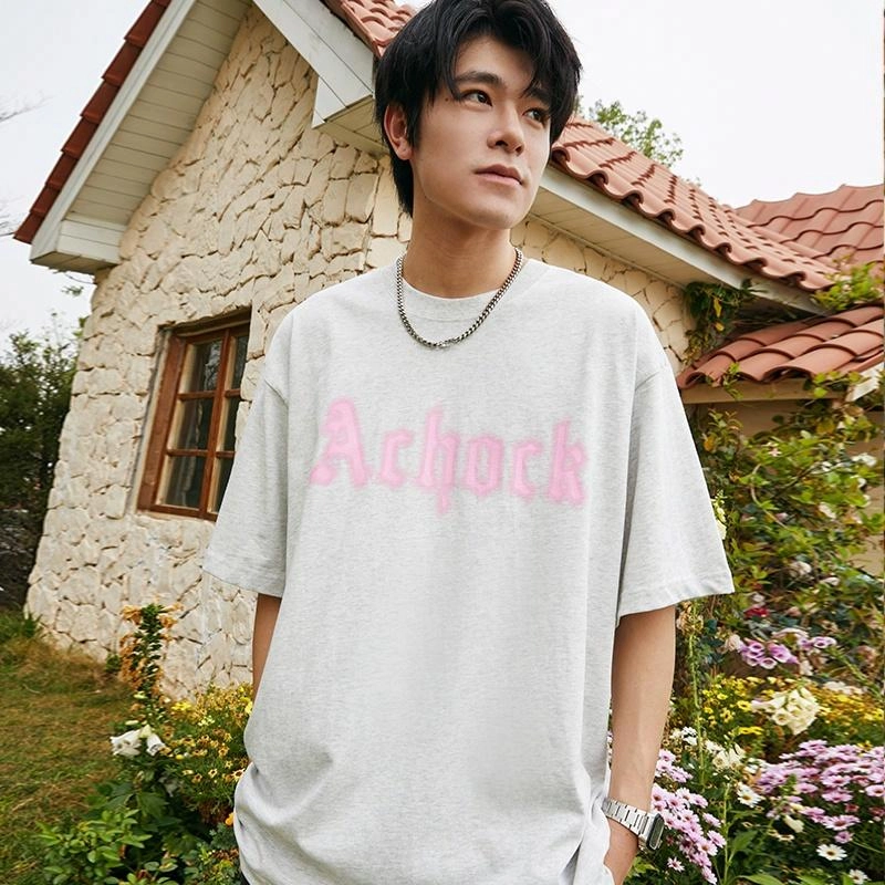 A chock LogoT