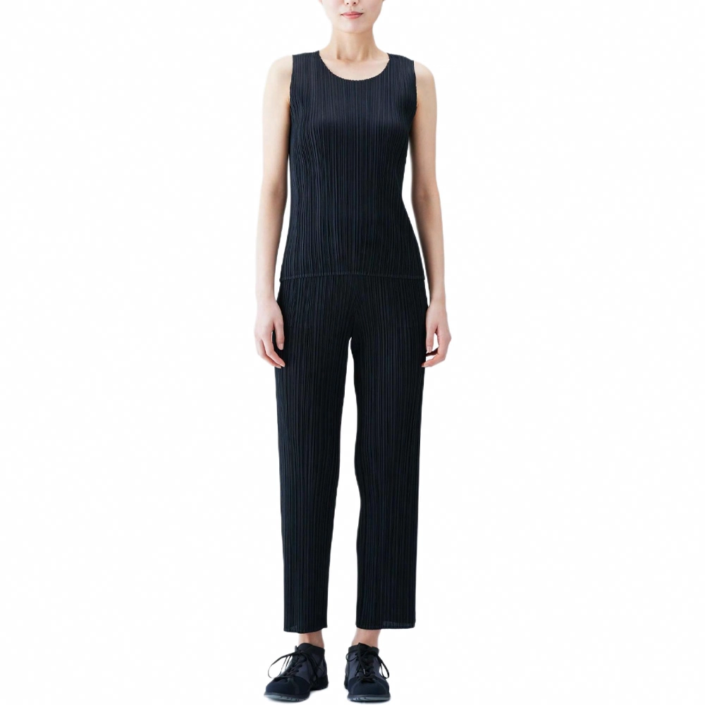 PLEATS PLEASE ISSEY MIYAKE