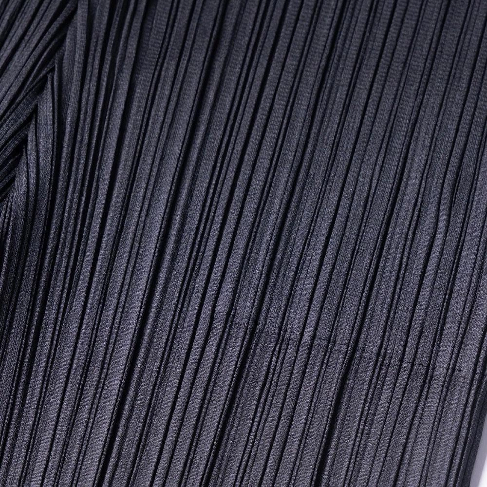 PLEATS PLEASE ISSEY MIYAKE